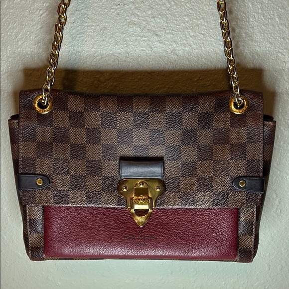 Louis Vuitton elegant purse 10 x 4 x 7 - Picture 3 of 16